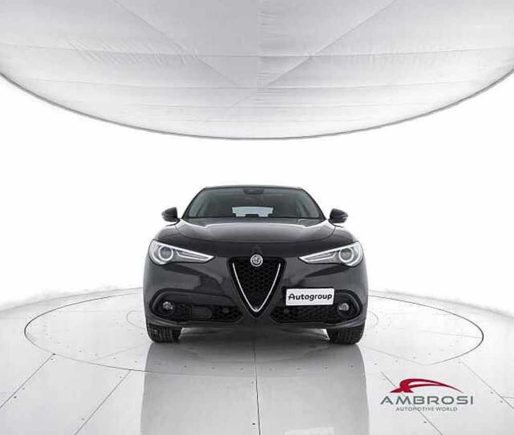 Alfa Romeo Stelvio usata a Perugia (5)