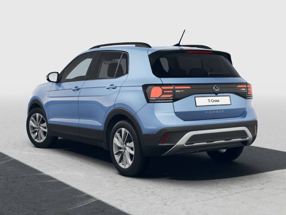 Volkswagen T-Cross nuova a Novara (3)