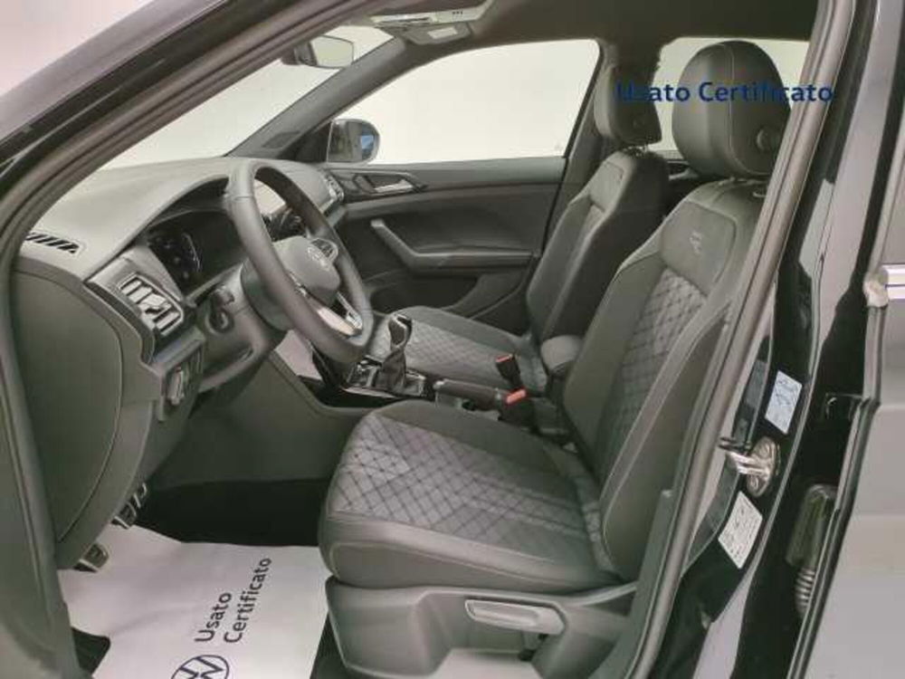 Volkswagen T-Cross nuova a Avellino (12)