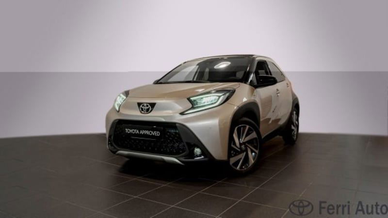 Toyota Aygo X 1.0 Lounge 72cv del 2022 usata a Limena