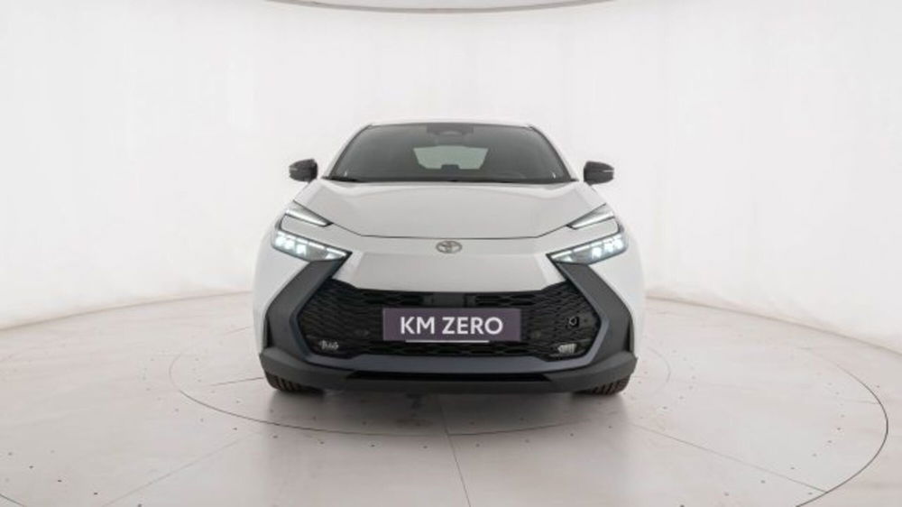 Toyota Toyota C-HR nuova a Padova (5)