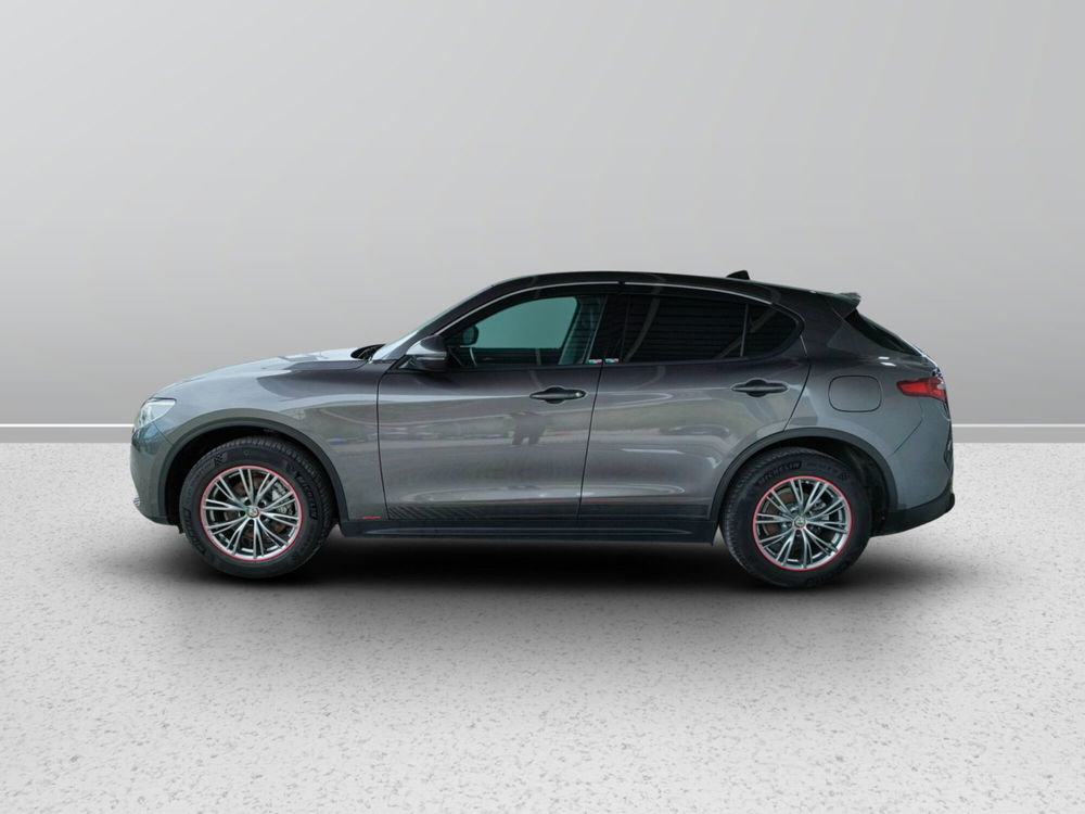 Alfa Romeo Stelvio usata a Ascoli Piceno (3)