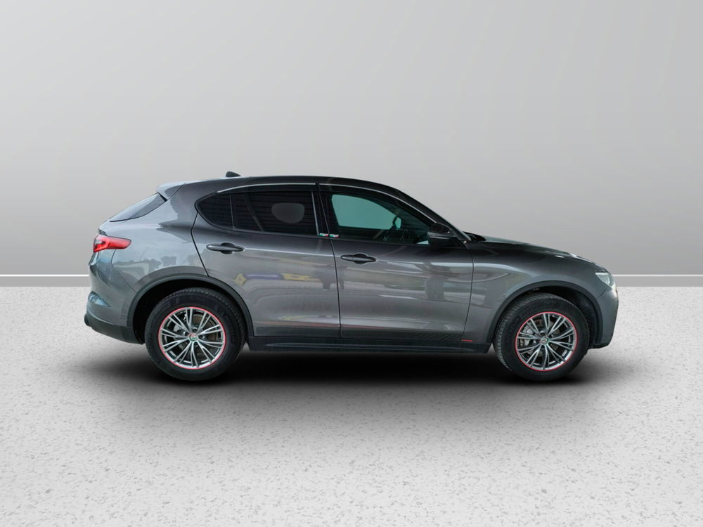 Alfa Romeo Stelvio usata a Ascoli Piceno (7)