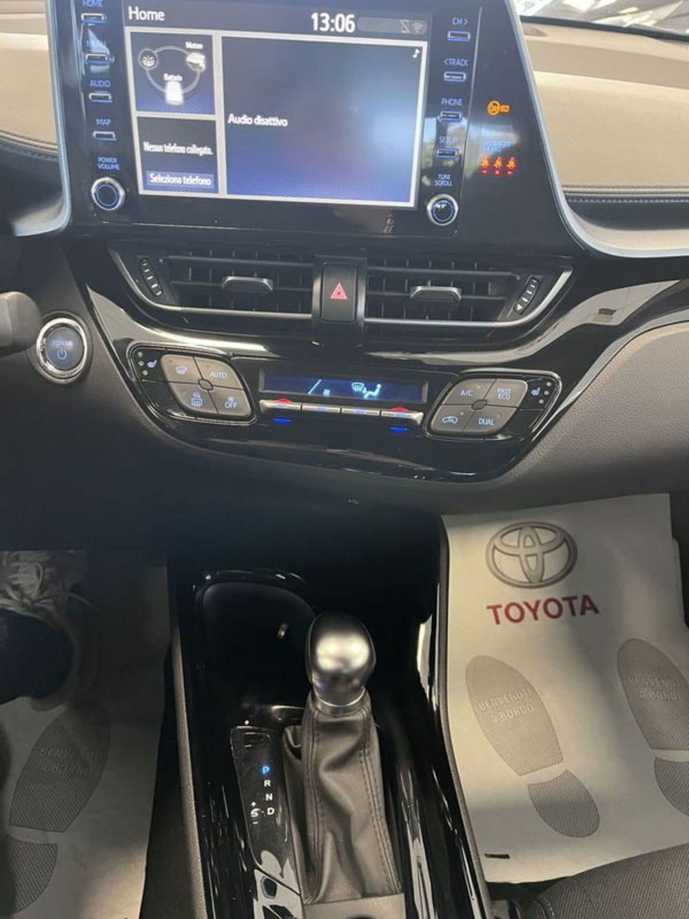 Toyota Toyota C-HR usata a Prato (12)