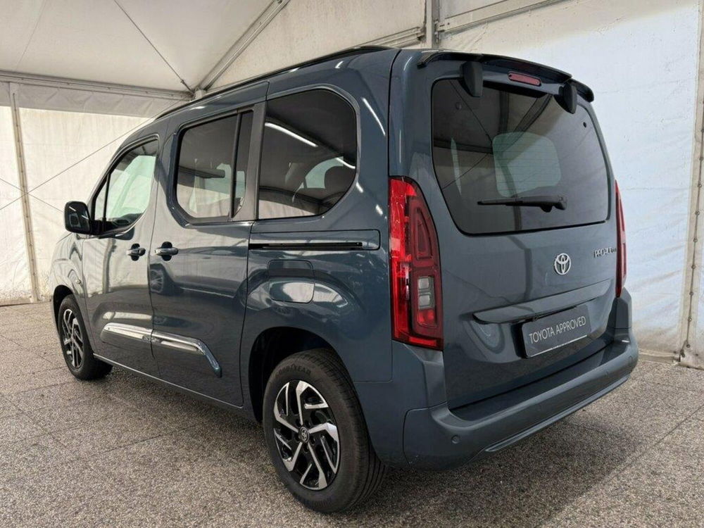 Toyota Proace City Verso nuova a Monza e Brianza (4)