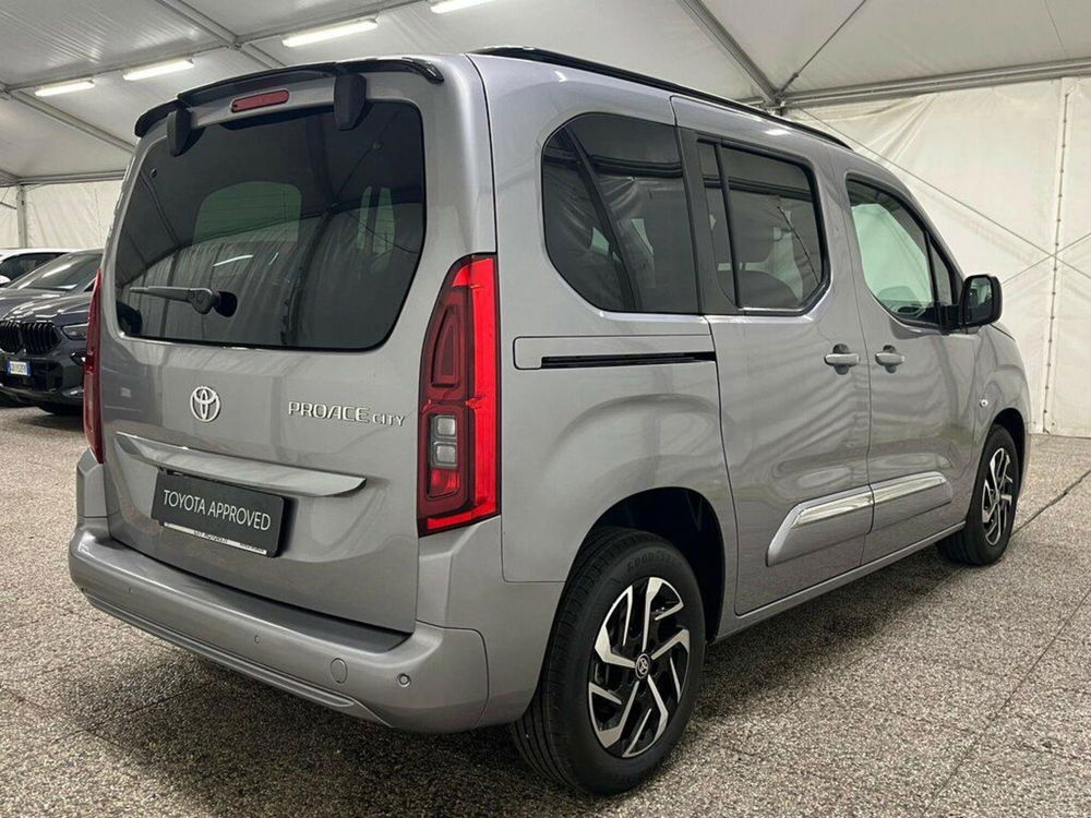 Toyota Proace City Verso nuova a Monza e Brianza (6)