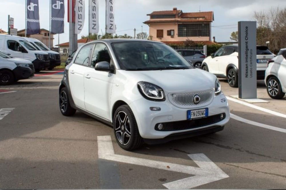 smart forfour usata a Latina