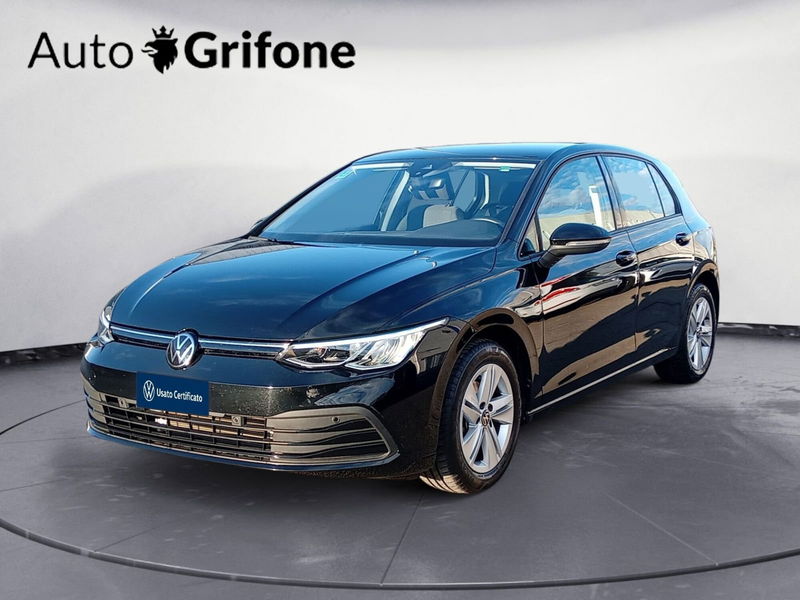 Volkswagen Golf Variant 1.0 eTSI EVO DSG Life del 2024 usata a Modena