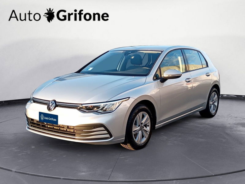 Volkswagen Golf Variant 1.0 eTSI EVO DSG Life del 2024 usata a Modena