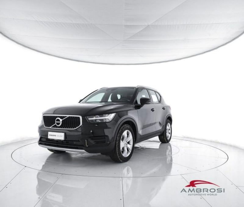 Volvo XC40 T2 Momentum Core  del 2022 usata a Corciano