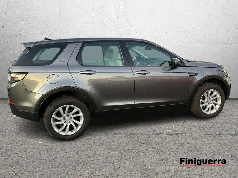 Land Rover Discovery Sport usata a Lecco (5)