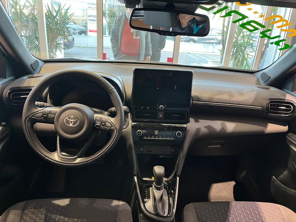 Toyota Yaris Cross nuova a Milano (16)