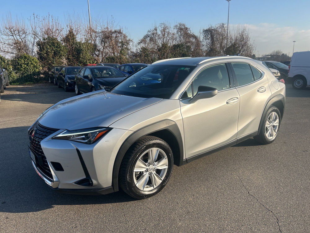 Lexus UX usata a Piacenza