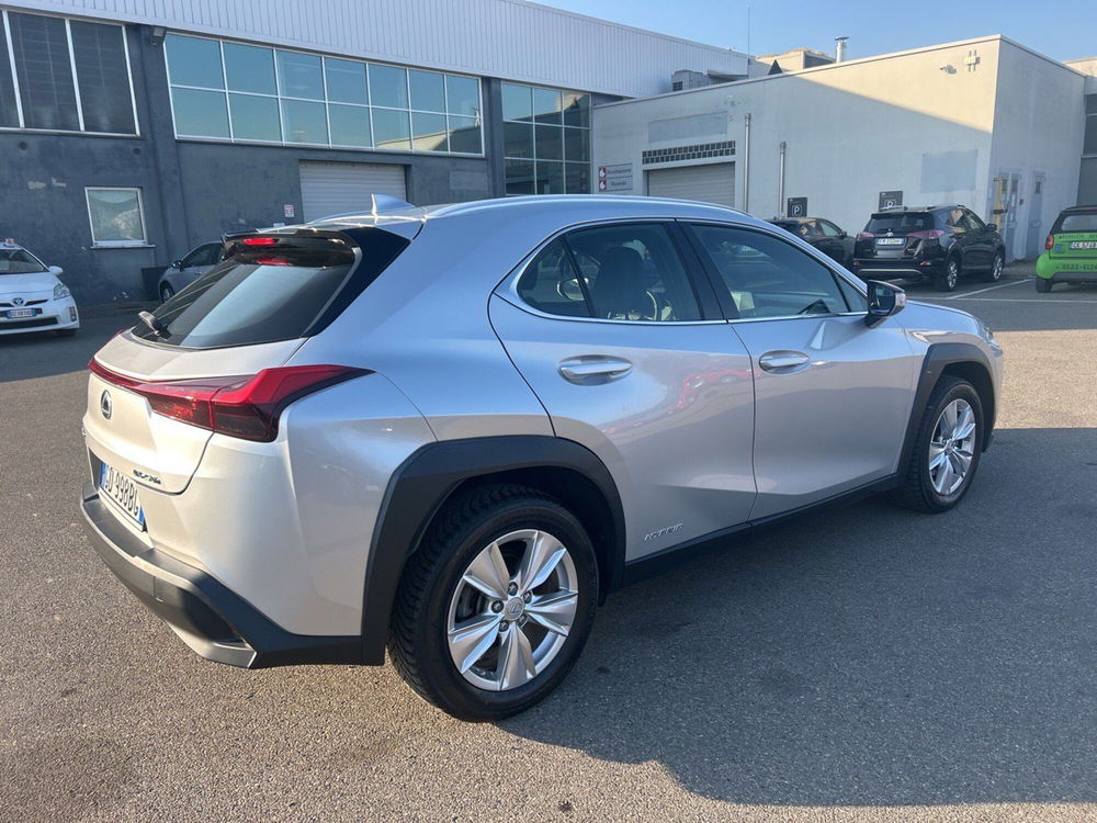 Lexus UX usata a Piacenza (6)