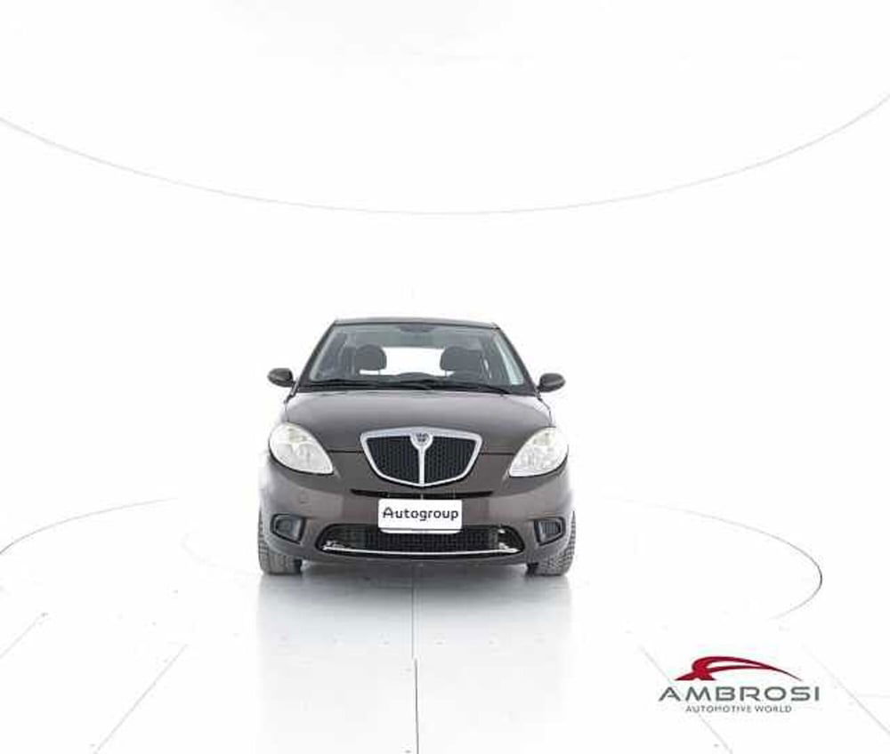 Lancia Ypsilon usata a Viterbo (5)