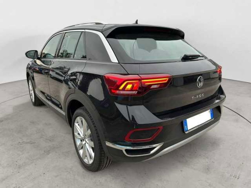 Volkswagen T-Roc nuova a Avellino (4)