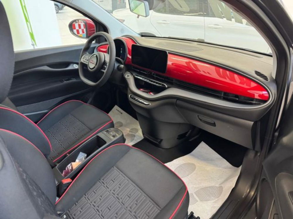 Fiat 500e nuova a Biella (16)