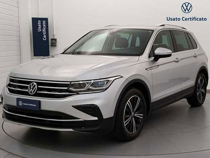 Volkswagen Tiguan 1.5 TSI 150 CV DSG ACT Elegance del 2022 usata a Busto Arsizio