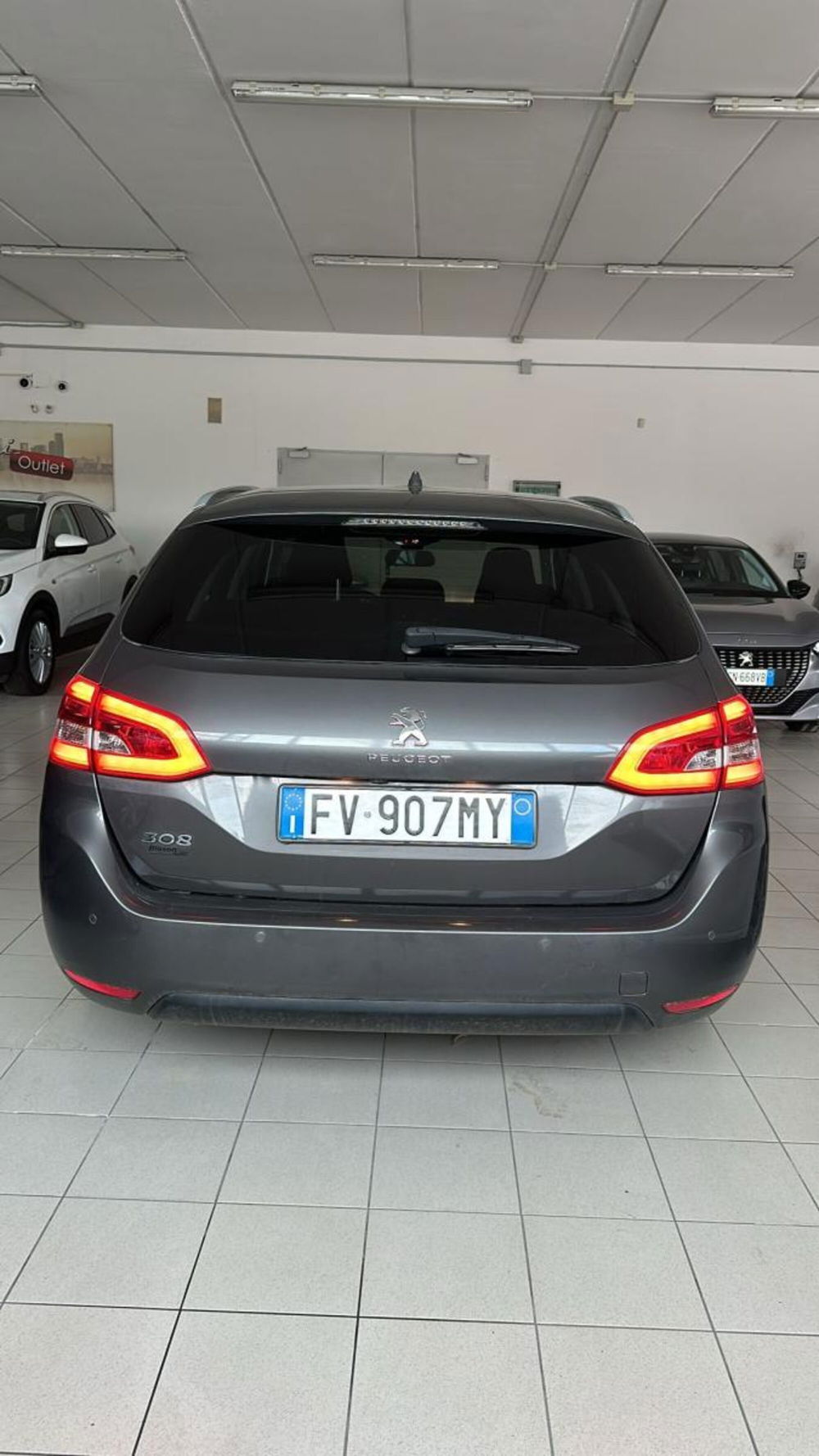 Peugeot 308 SW usata a Napoli (4)