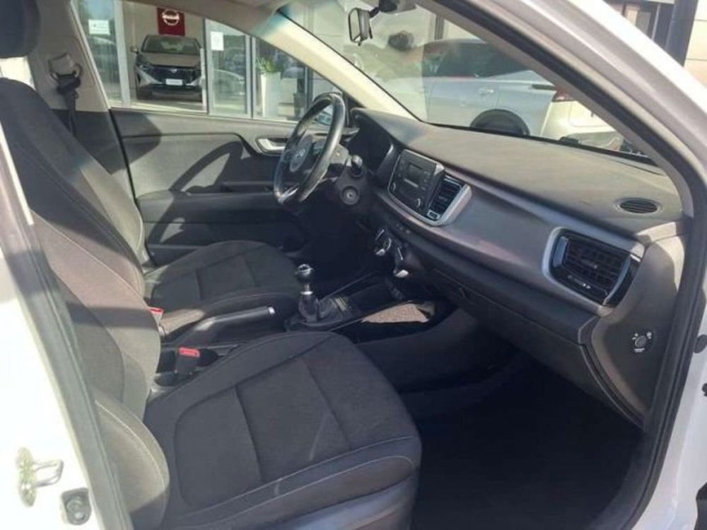 Kia Rio usata a Firenze (15)