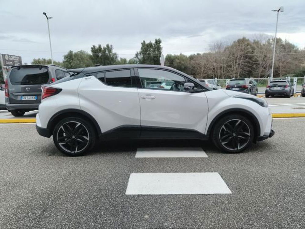 Toyota Toyota C-HR usata a Reggio Calabria (7)