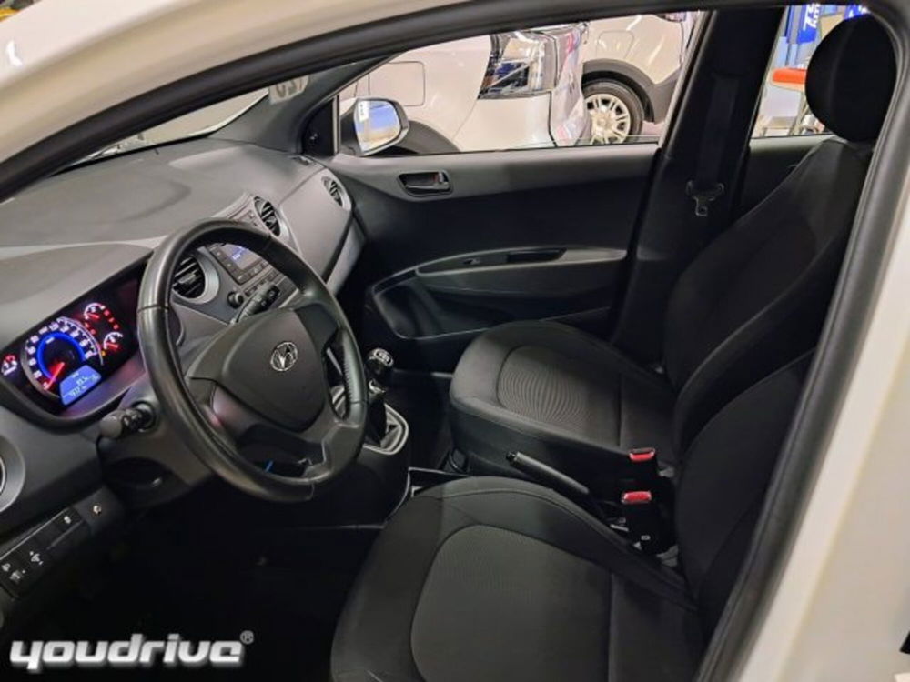 Hyundai i10 usata a Napoli (8)