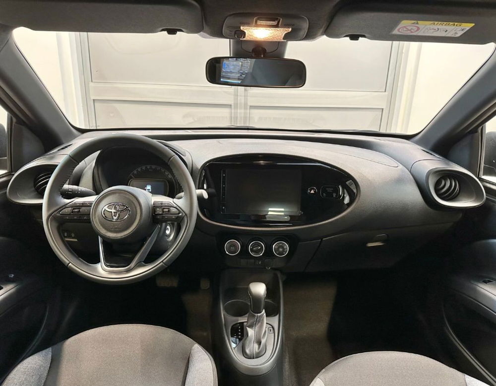 Toyota Aygo X nuova a Ferrara (7)