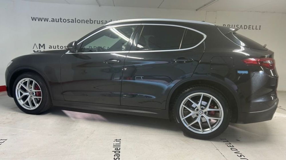 Alfa Romeo Stelvio usata a Lecco (2)