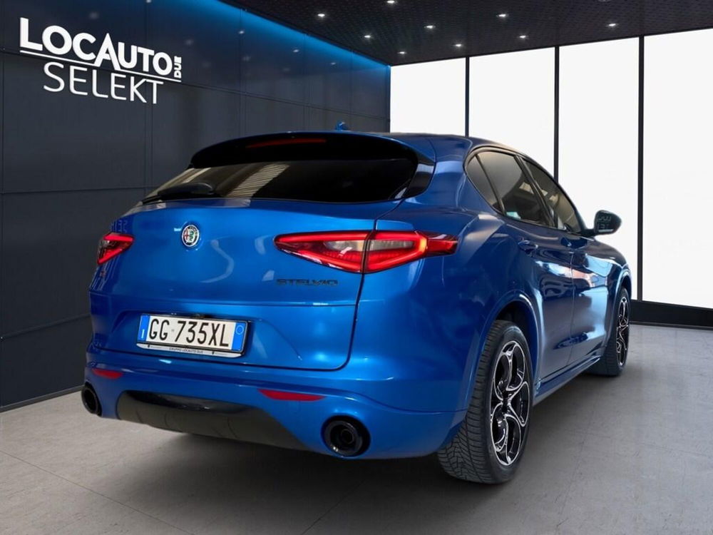 Alfa Romeo Stelvio usata a Torino (4)