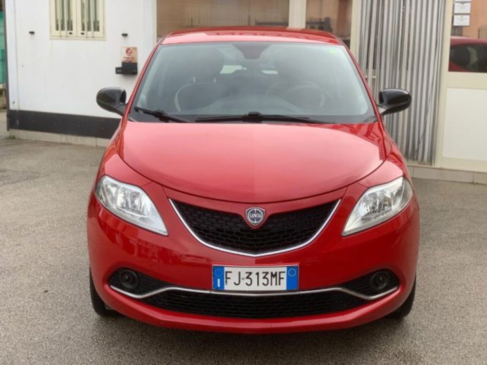 Lancia Ypsilon usata a Trapani (2)