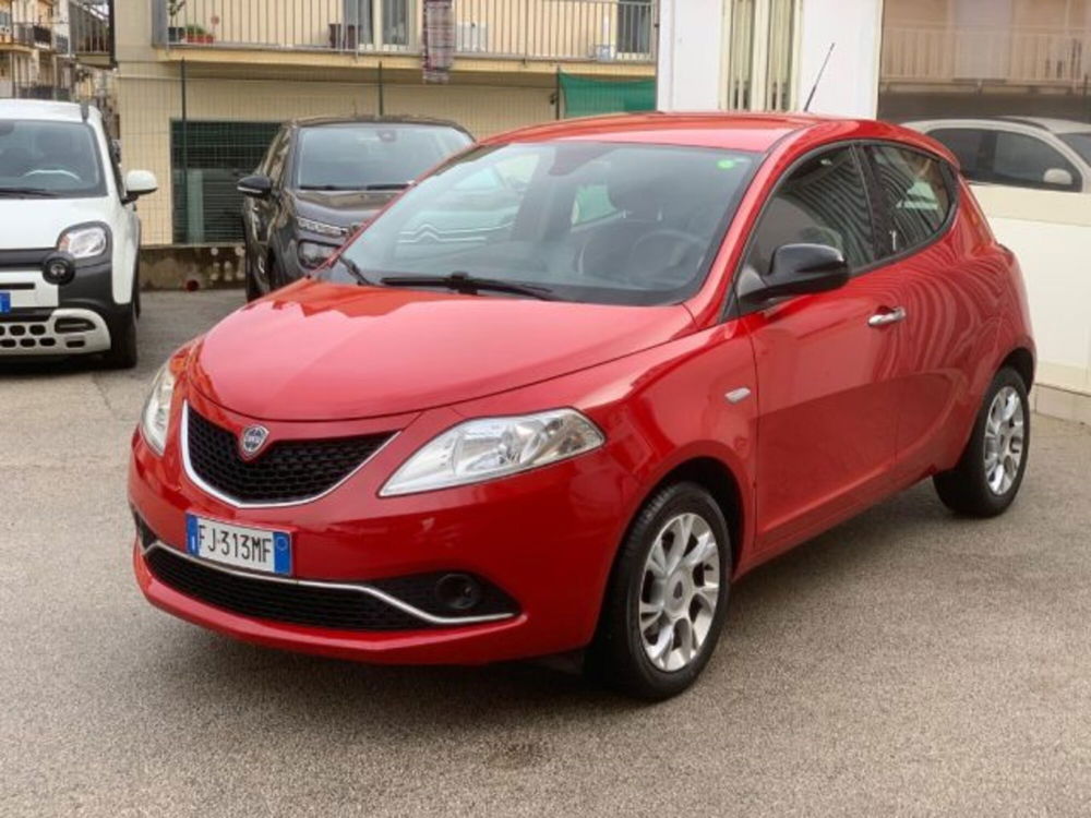 Lancia Ypsilon usata a Trapani (3)