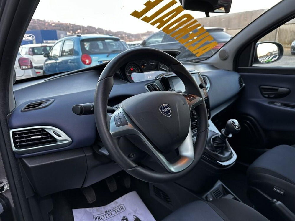 Lancia Ypsilon usata a Torino (8)