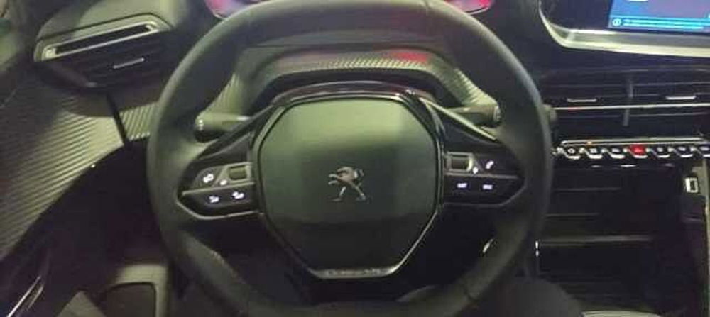 Peugeot 208 usata a Salerno (9)