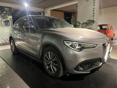 Alfa Romeo Stelvio Stelvio 2.2 Turbodiesel 180 CV AT8 RWD Business del 2018 usata a Marigliano