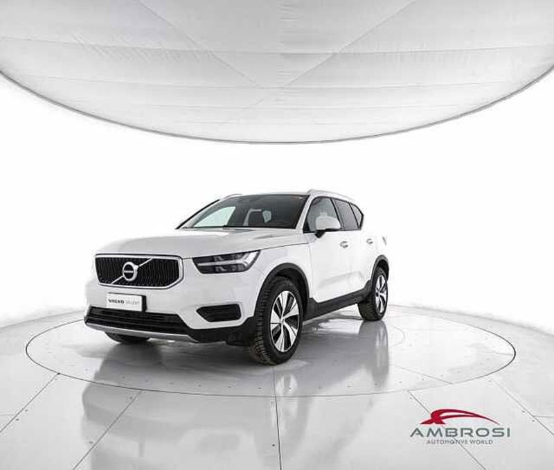 Volvo XC40 T2 Geartronic Momentum Pro  del 2021 usata a Corciano