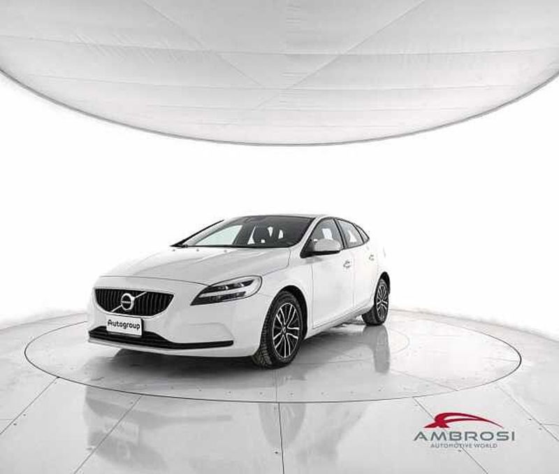 Volvo V40 D2 Business Plus  del 2019 usata a Viterbo