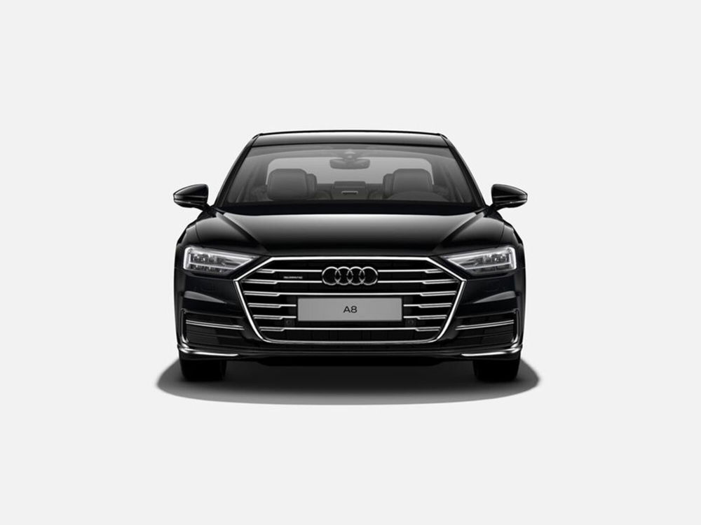 Audi A8 nuova a Novara