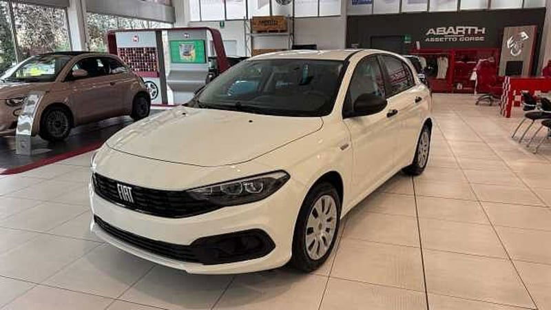 Fiat Tipo Tipo 5p 1.5 t4 hybrid Cross 130cv dct nuova a Legnano