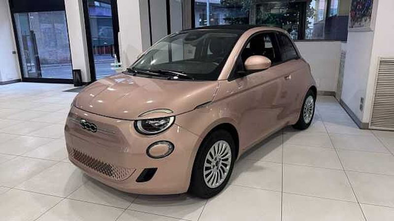 Fiat 500e Cabrio Red Cabrio 23,65 kWh  nuova a Legnano