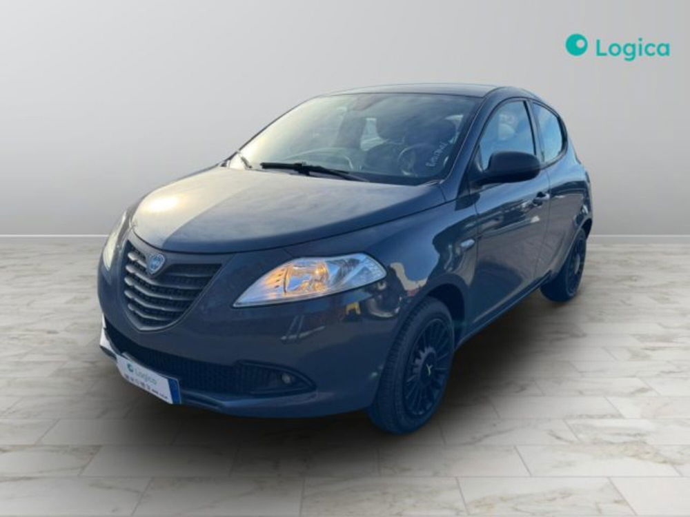 Lancia Ypsilon usata a Biella (5)