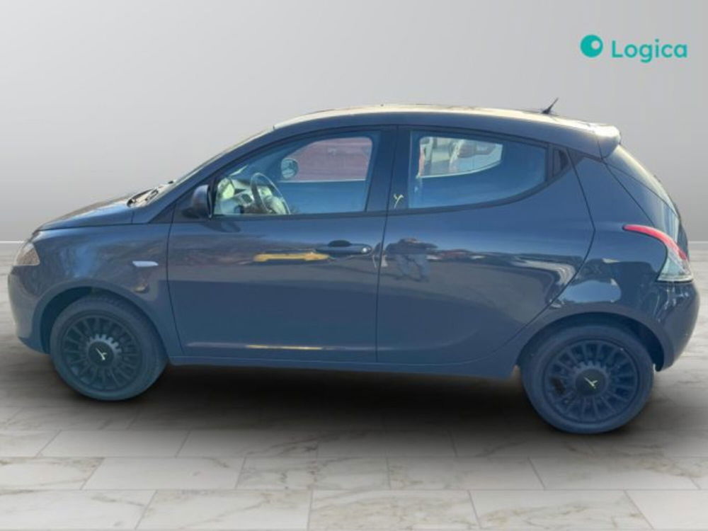 Lancia Ypsilon usata a Biella (8)