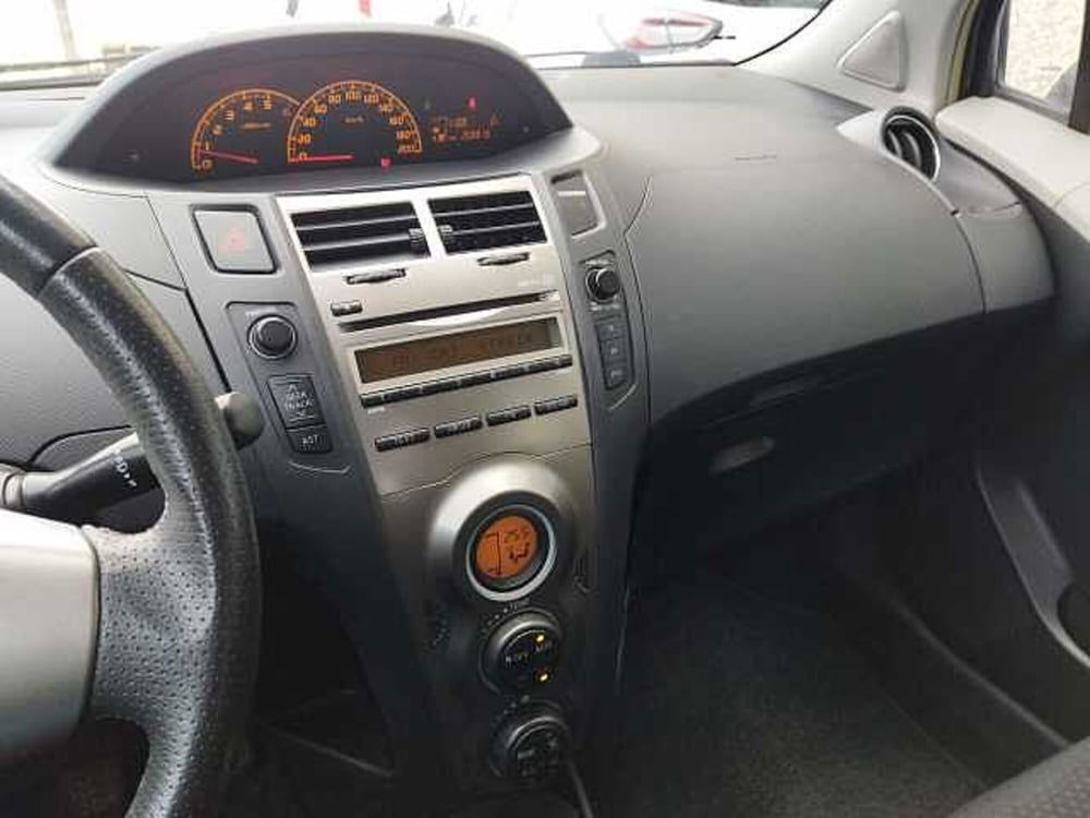 Toyota Yaris usata a Torino (17)