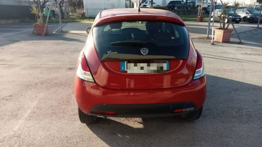 Lancia Ypsilon usata a Macerata (6)