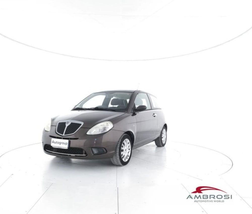 Lancia Ypsilon usata a Perugia