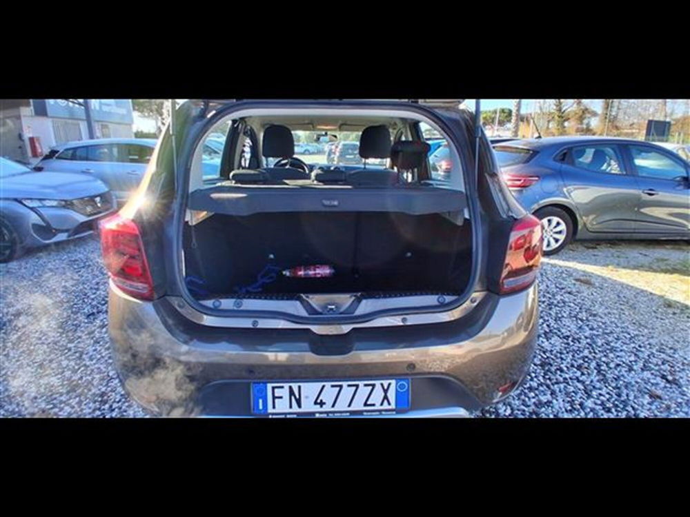 Dacia Sandero usata a Firenze (12)