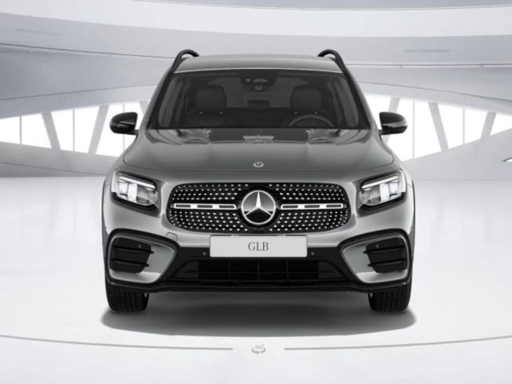 Mercedes-Benz GLB nuova a Verona (3)