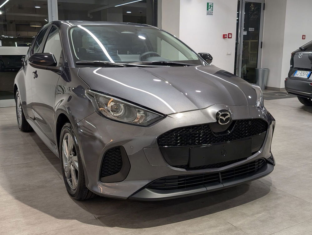 Mazda Mazda2 Hybrid nuova a Napoli (3)