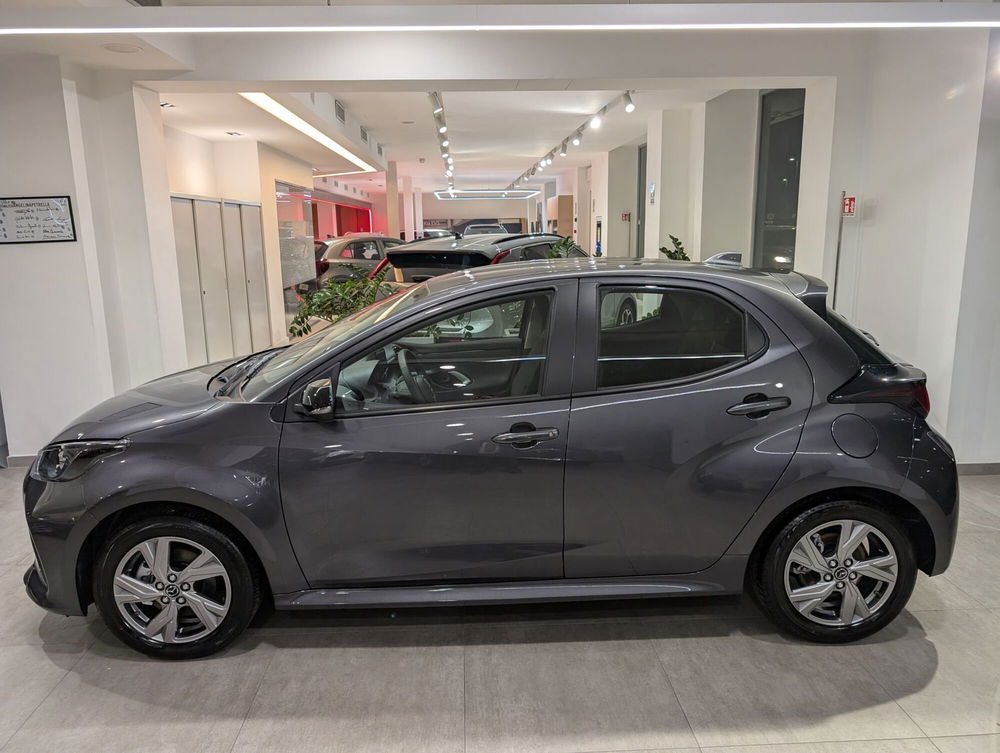 Mazda Mazda2 Hybrid nuova a Napoli (4)