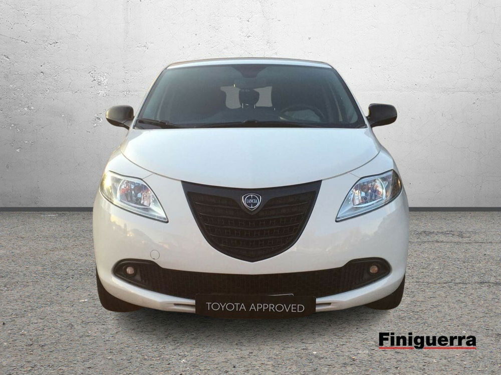 Lancia Ypsilon usata a Lecco (2)