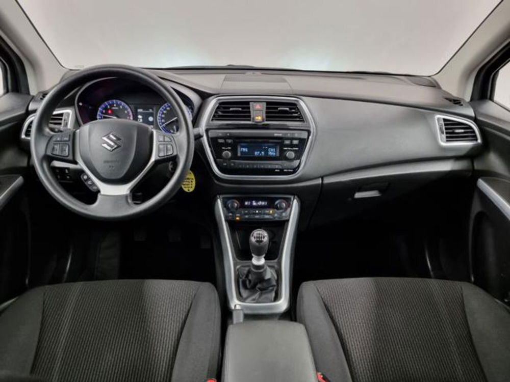 Suzuki S-Cross usata a Como (6)